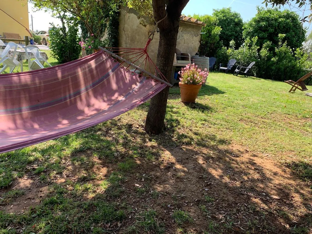 La Nana Gialla Riotorto Pensionat